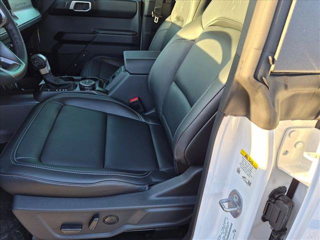 New 2026 Ford Bronco Outer Banks AWD/4WD image 4