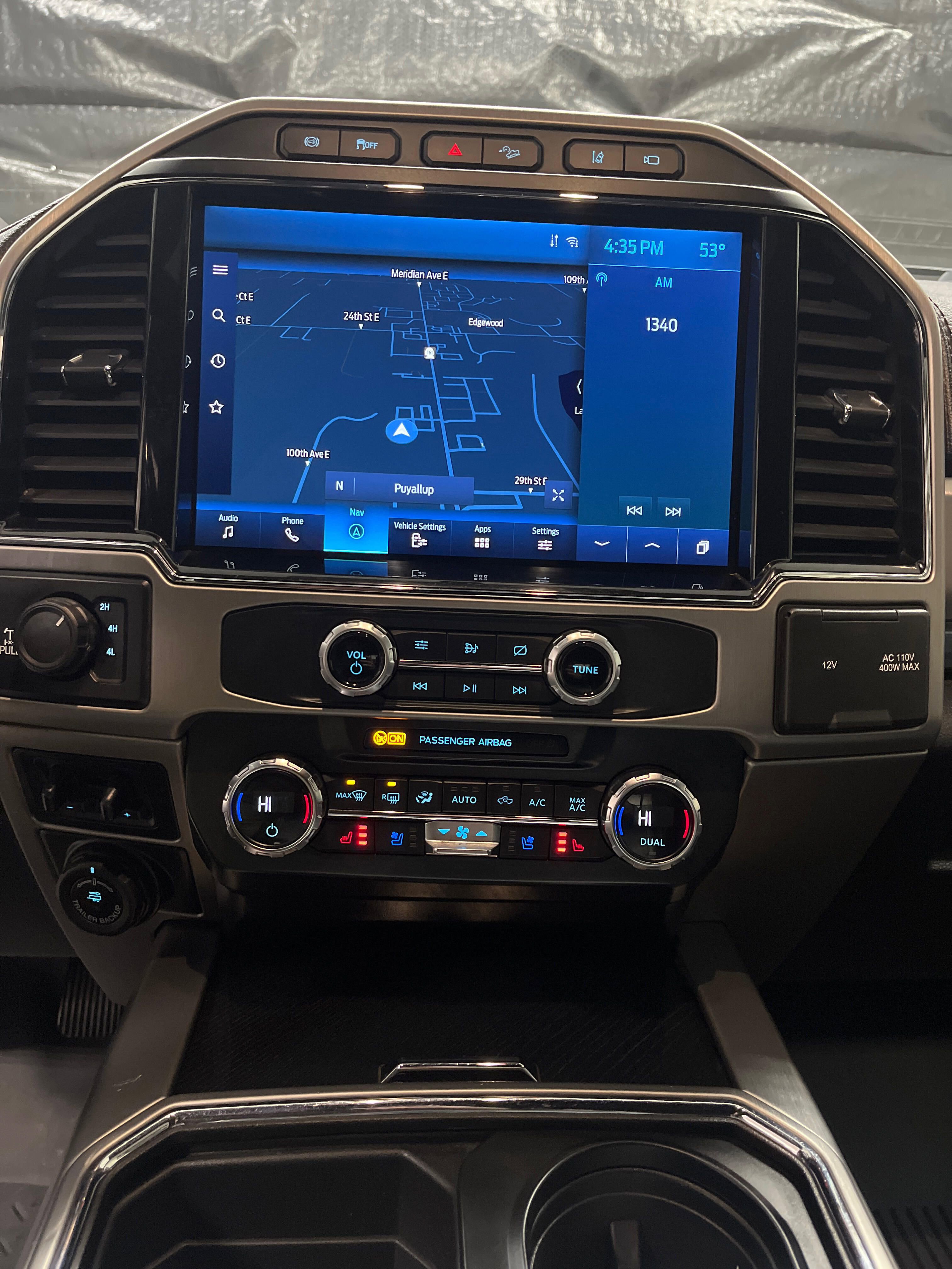 Used 2022 Ford F350 Platinum w/ FX4 Off-Road Package image 15