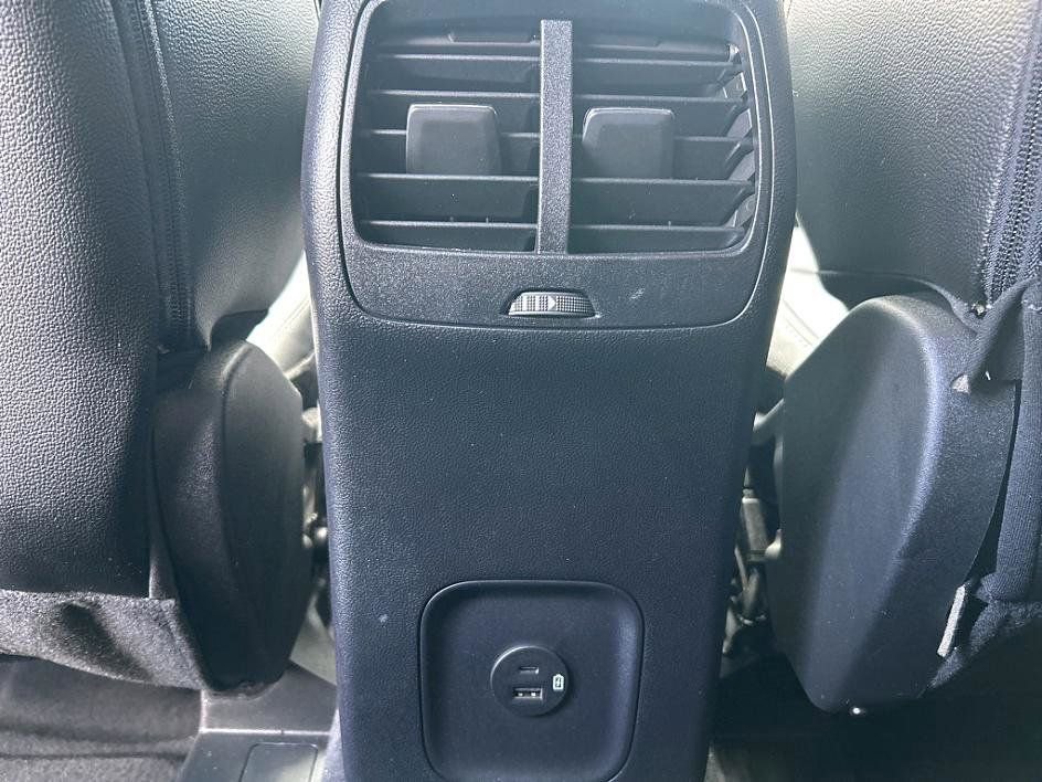 Used 2022 Ford Escape SEL image 26