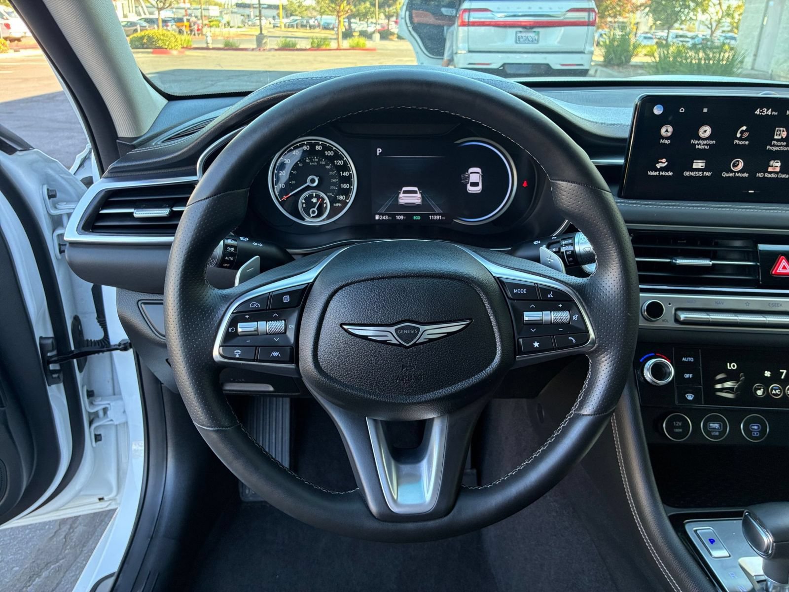 Used 2026 Genesis G70 2.5T RWD image 30
