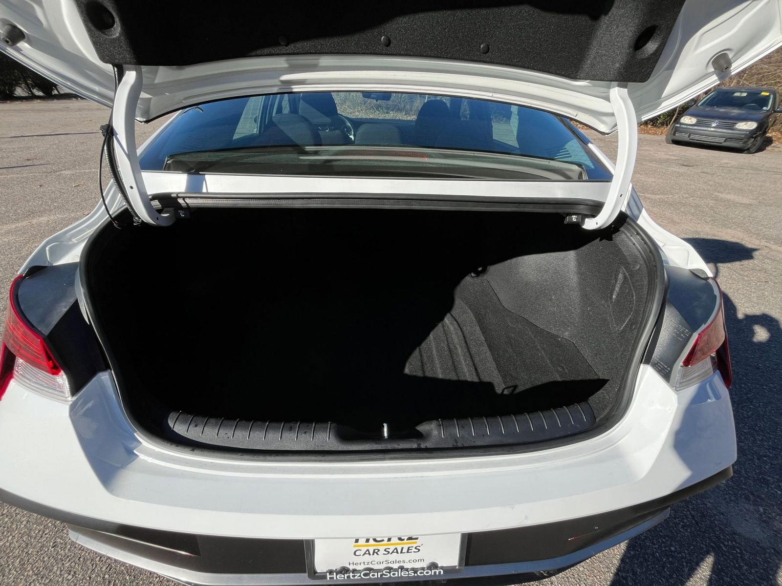 Used 2025 Hyundai Elantra SEL image 28