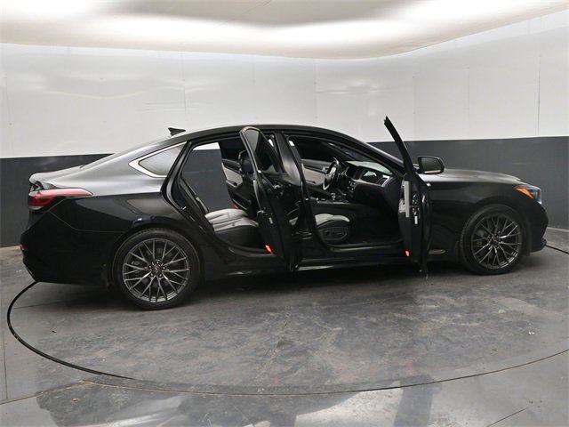 Used 2018 Genesis G80 3.3T Sport image 32