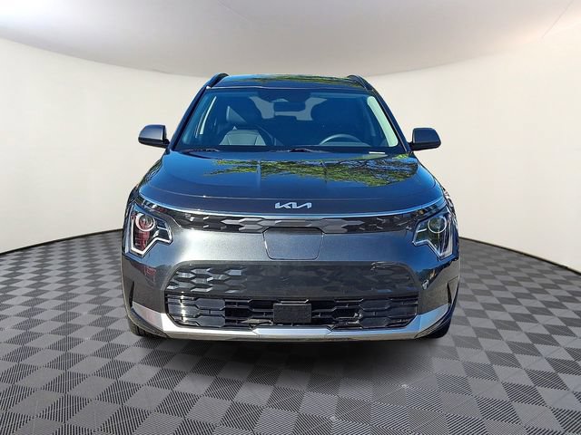 Certified 2024 Kia Niro Wind FWD image 2