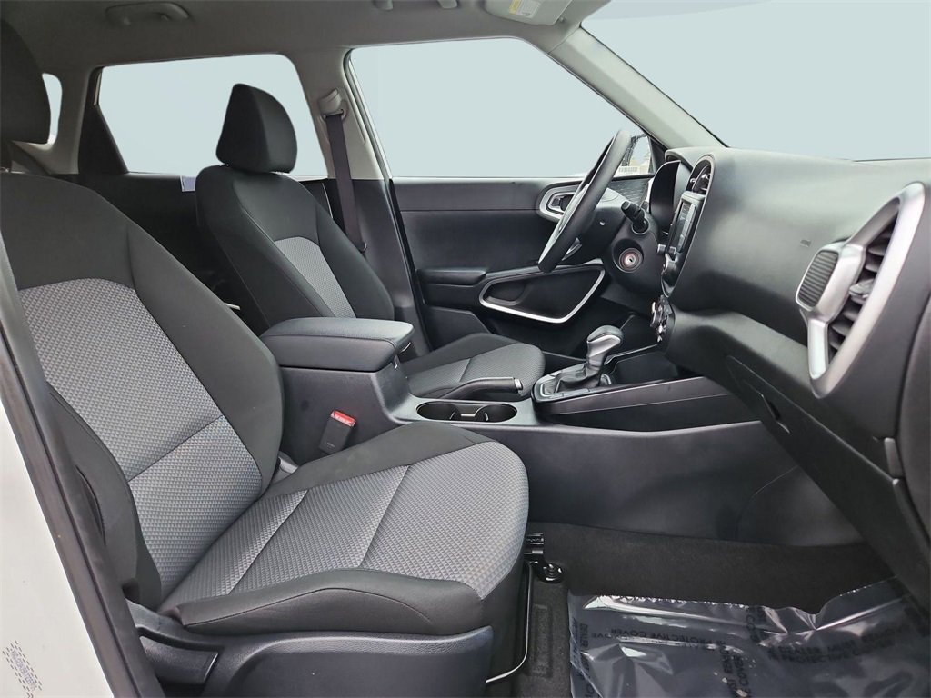 Used 2024 Kia Soul LX w/ Option Group 015 image 27