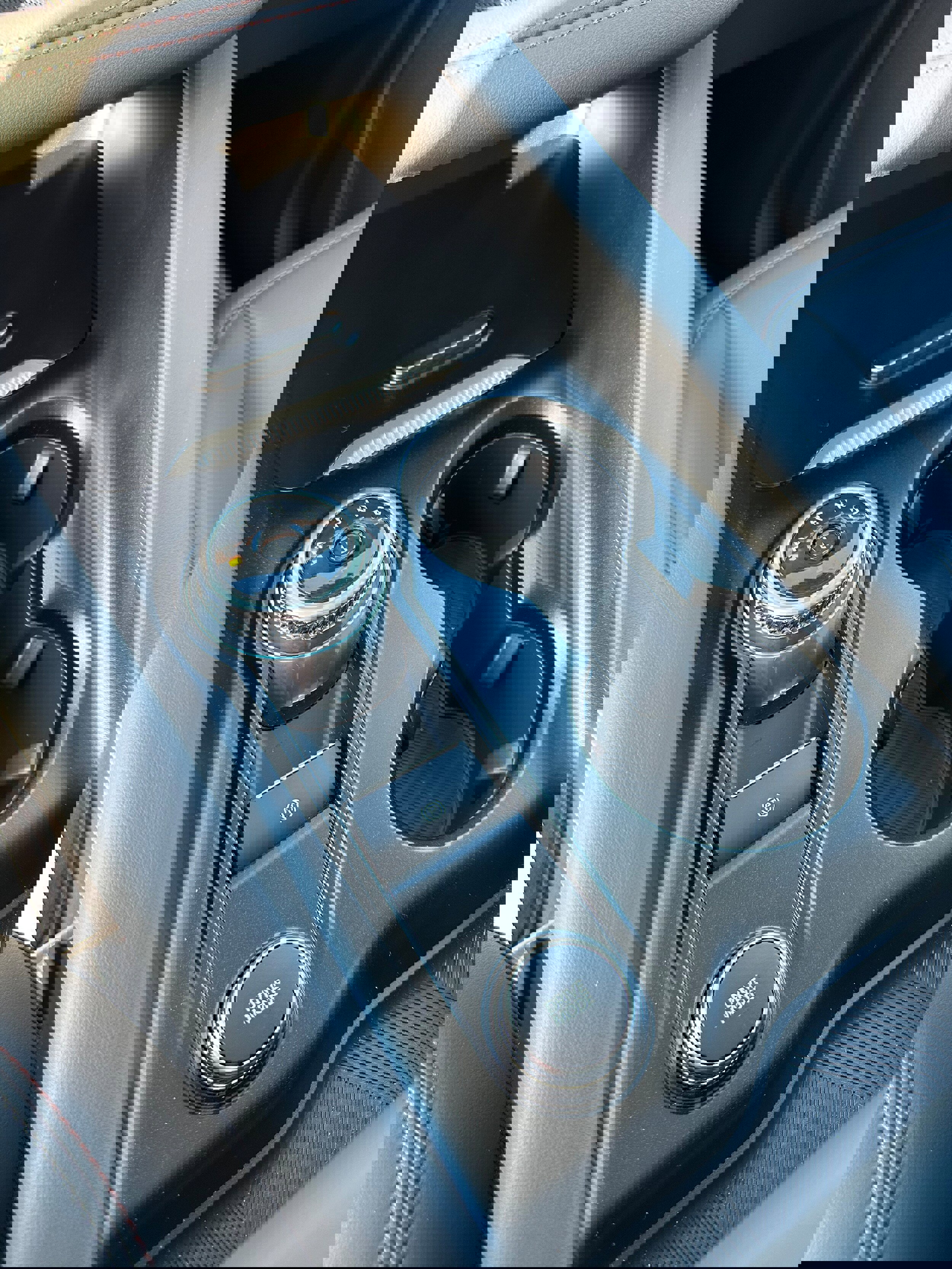 Used 2025 Ford Explorer Active w/ Active Comfort Package image 15