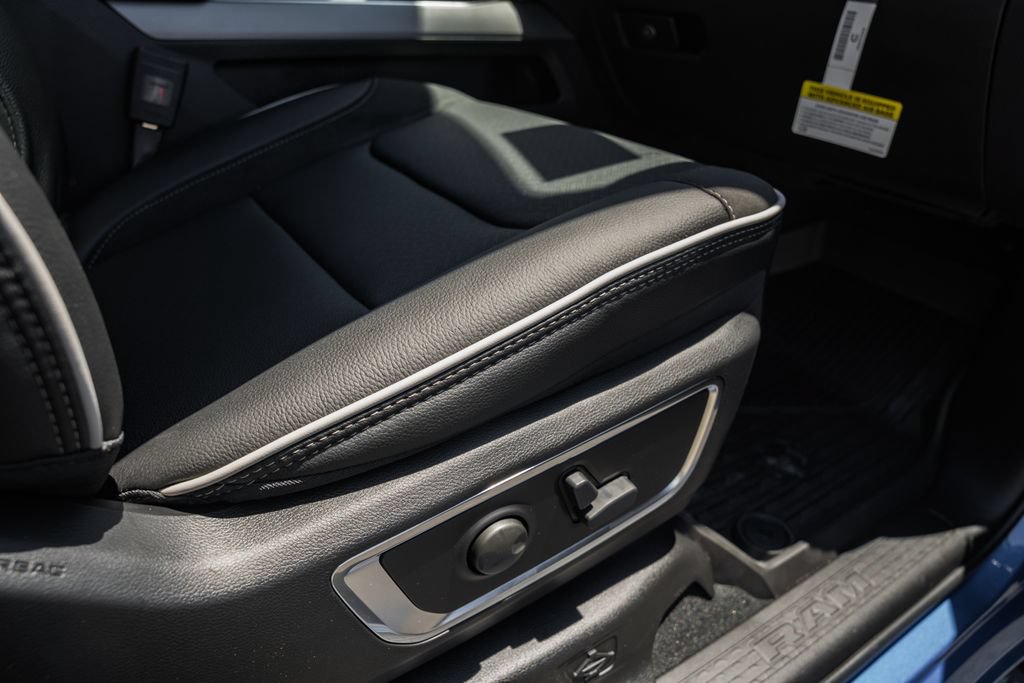 New 2026 RAM 1500 Laramie AWD/4WD image 38