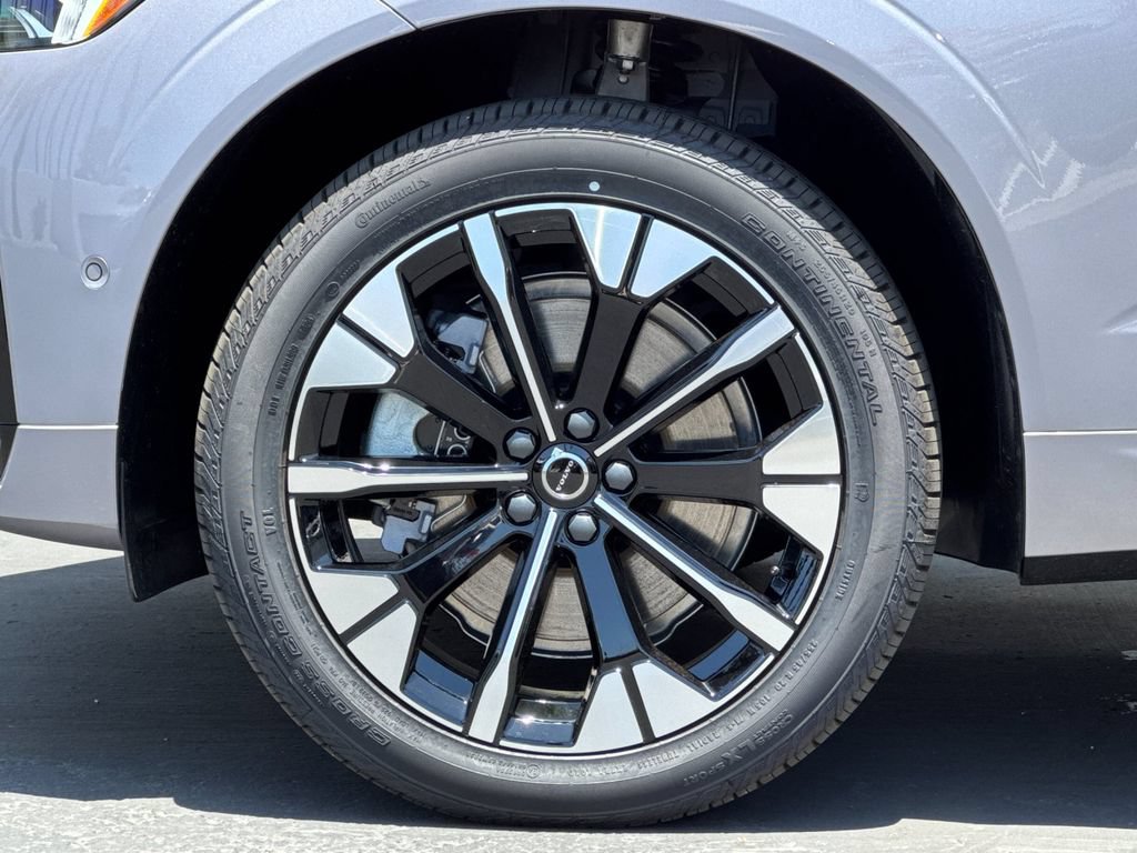 New 2026 Volvo XC60 T8 Plus w/ Climate Package PRO AWD/4WD image 25
