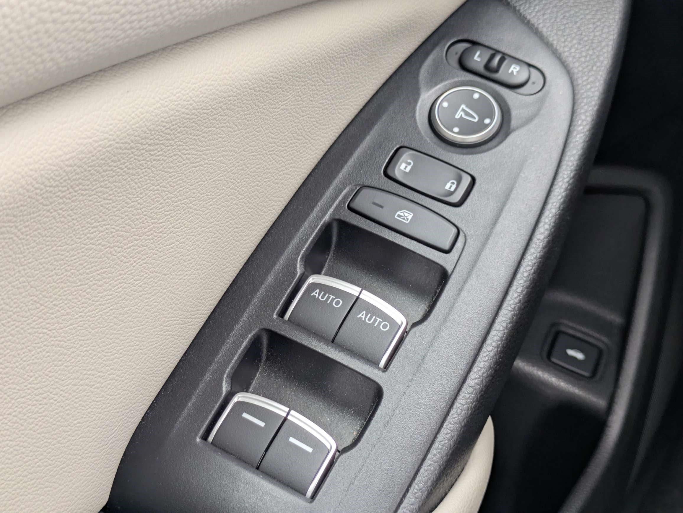 Used 2022 Honda Accord Touring image 30