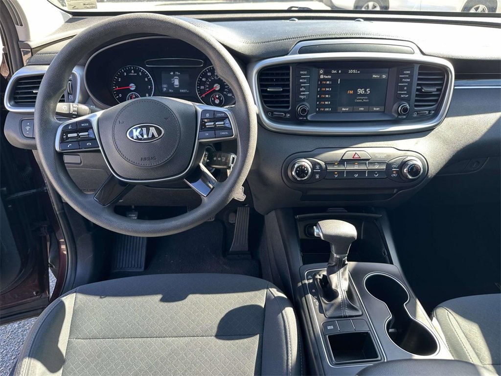 Used 2019 Kia Sorento LX image 2