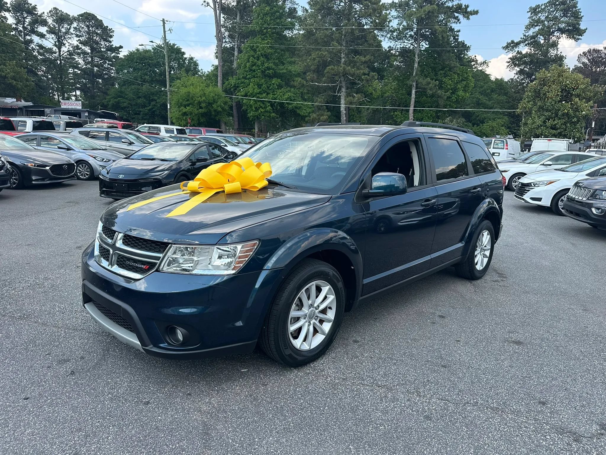Used 2013 Dodge Journey SXT FWD image 2