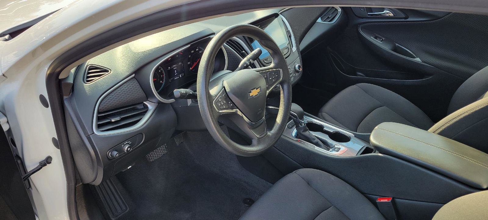 Used 2024 Chevrolet Malibu LT image 5