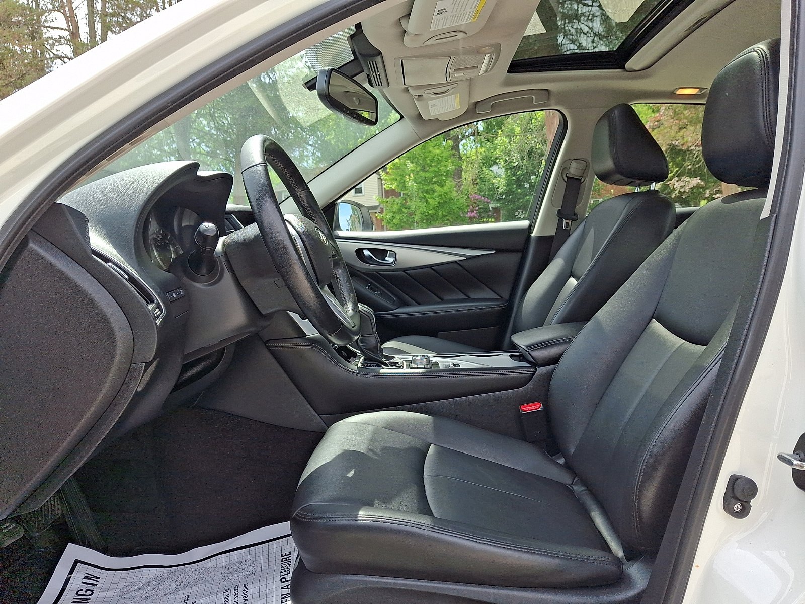Used 2019 INFINITI Q50 Luxe w/ Essential Package (3.0T Luxe) AWD/4WD image 13
