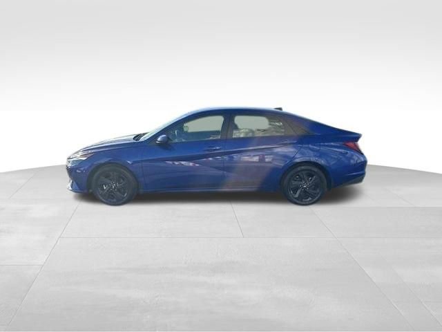 Used 2023 Hyundai Elantra SEL FWD image 4
