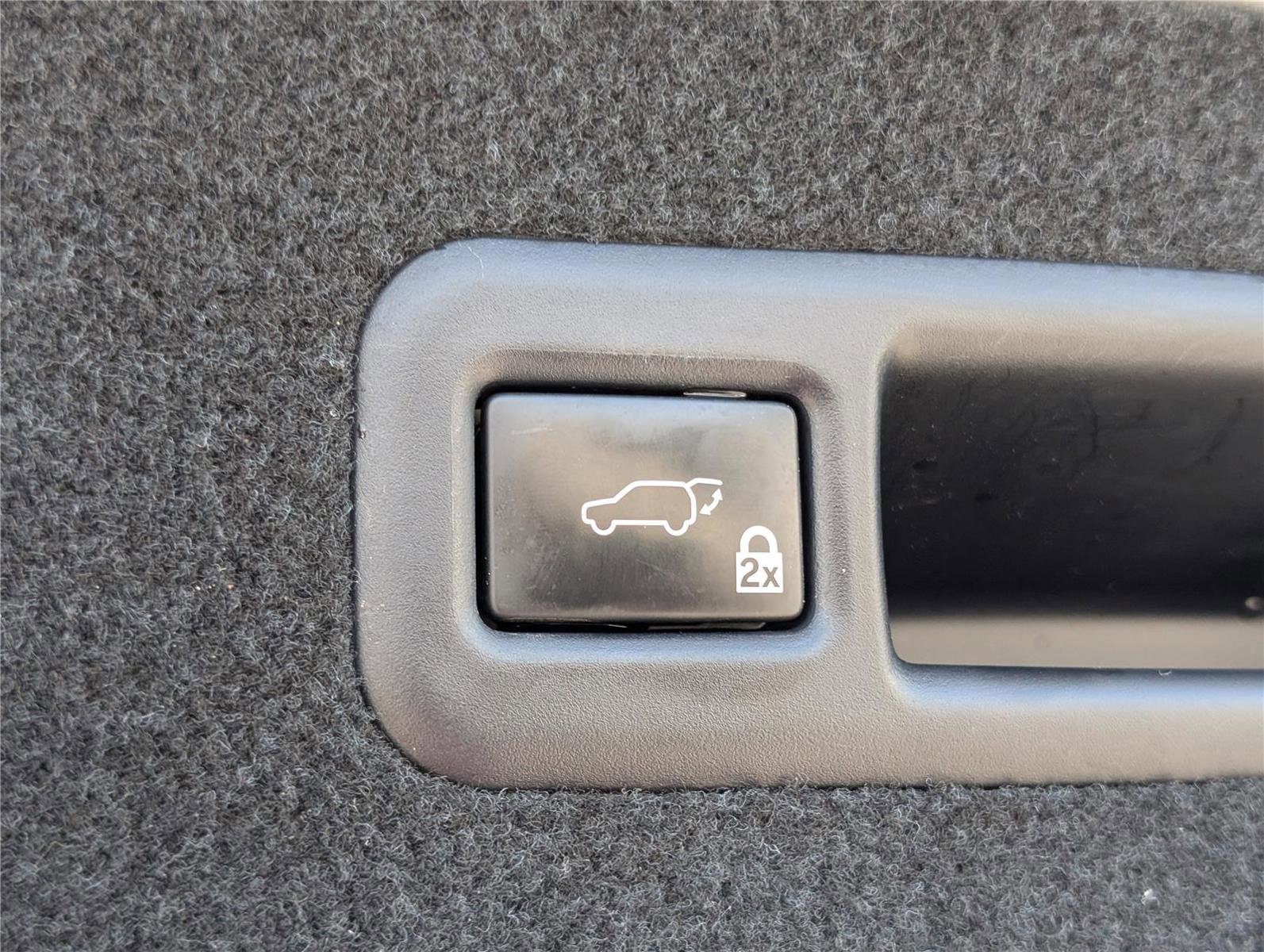 Used 2018 Lexus RX 350L image 15