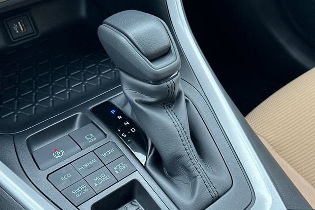 New 2025 Toyota RAV4 LE image 27