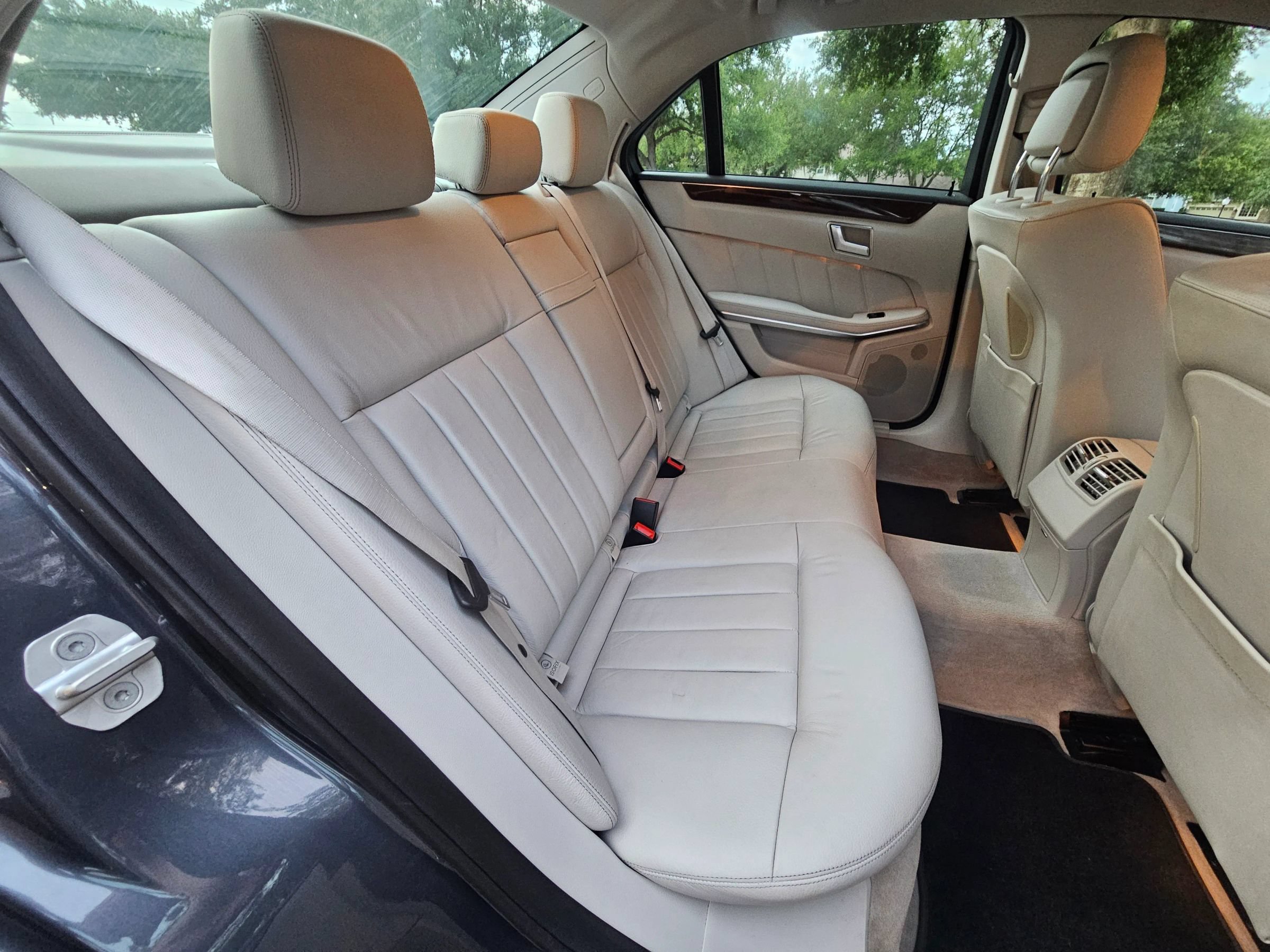 Used 2016 Mercedes-Benz E 350 Sedan image 27
