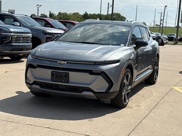 New 2025 Chevrolet Equinox EV LT w/ Convenience Package II image 11