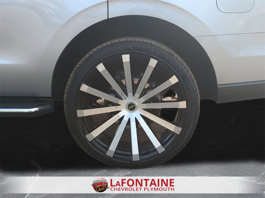 Used 2022 Ford Expedition XLT image 30