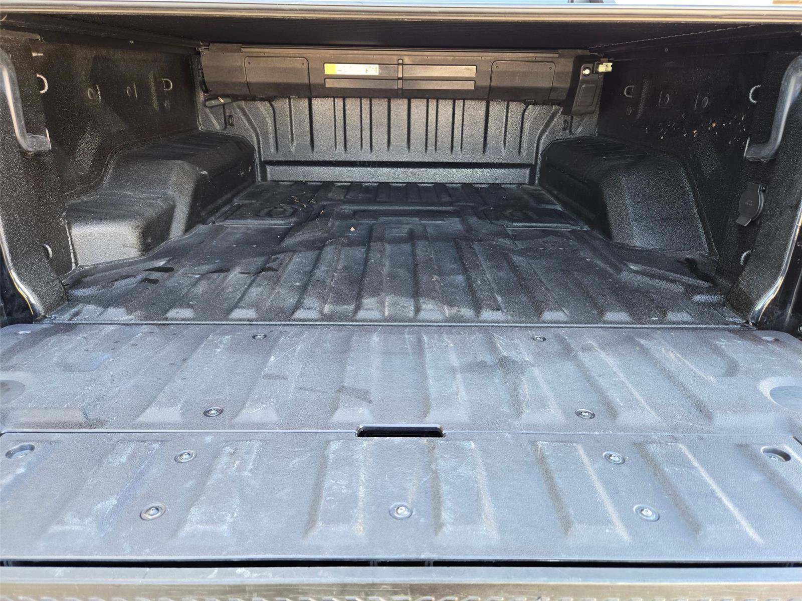 Used 2025 GMC Hummer EV 3X w/ LPO, Dark Essentials Package image 30