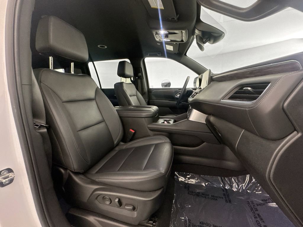 Used 2023 Chevrolet Suburban LT RWD image 29