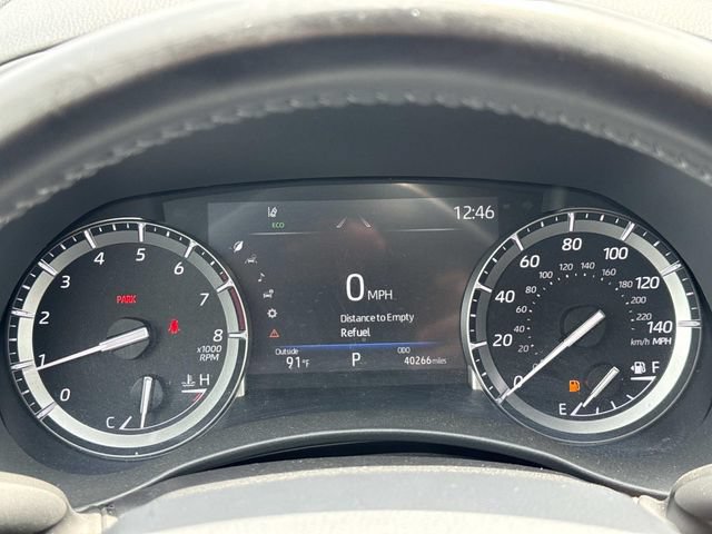 Used 2021 Toyota Highlander XLE AWD/4WD image 28