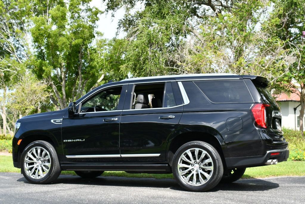 Used 2021 GMC Yukon Denali w/ Denali Premium Package image 4