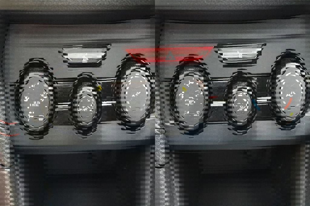 Used 2019 Subaru Impreza 2.0i Sport image 23