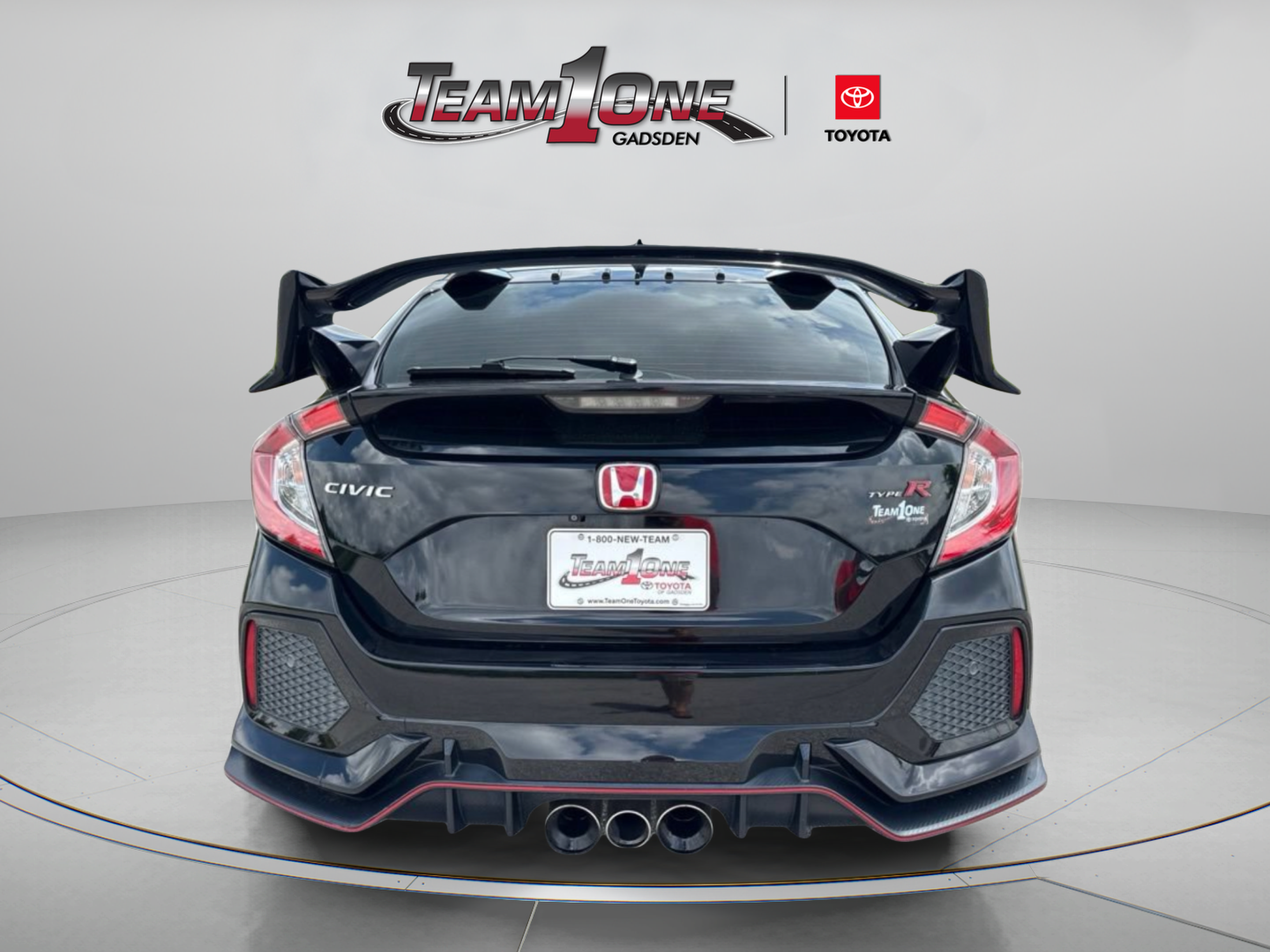 Used 2018 Honda Civic Type R image 6
