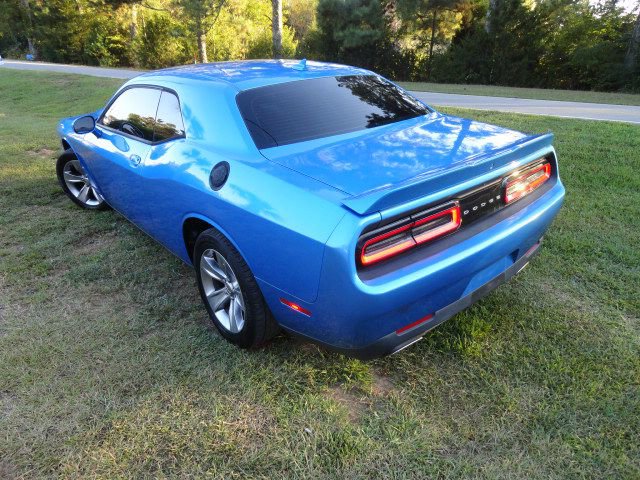 Used 2019 Dodge Challenger SXT image 5