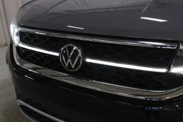 Used 2024 Volkswagen Taos SEL AWD/4WD image 33