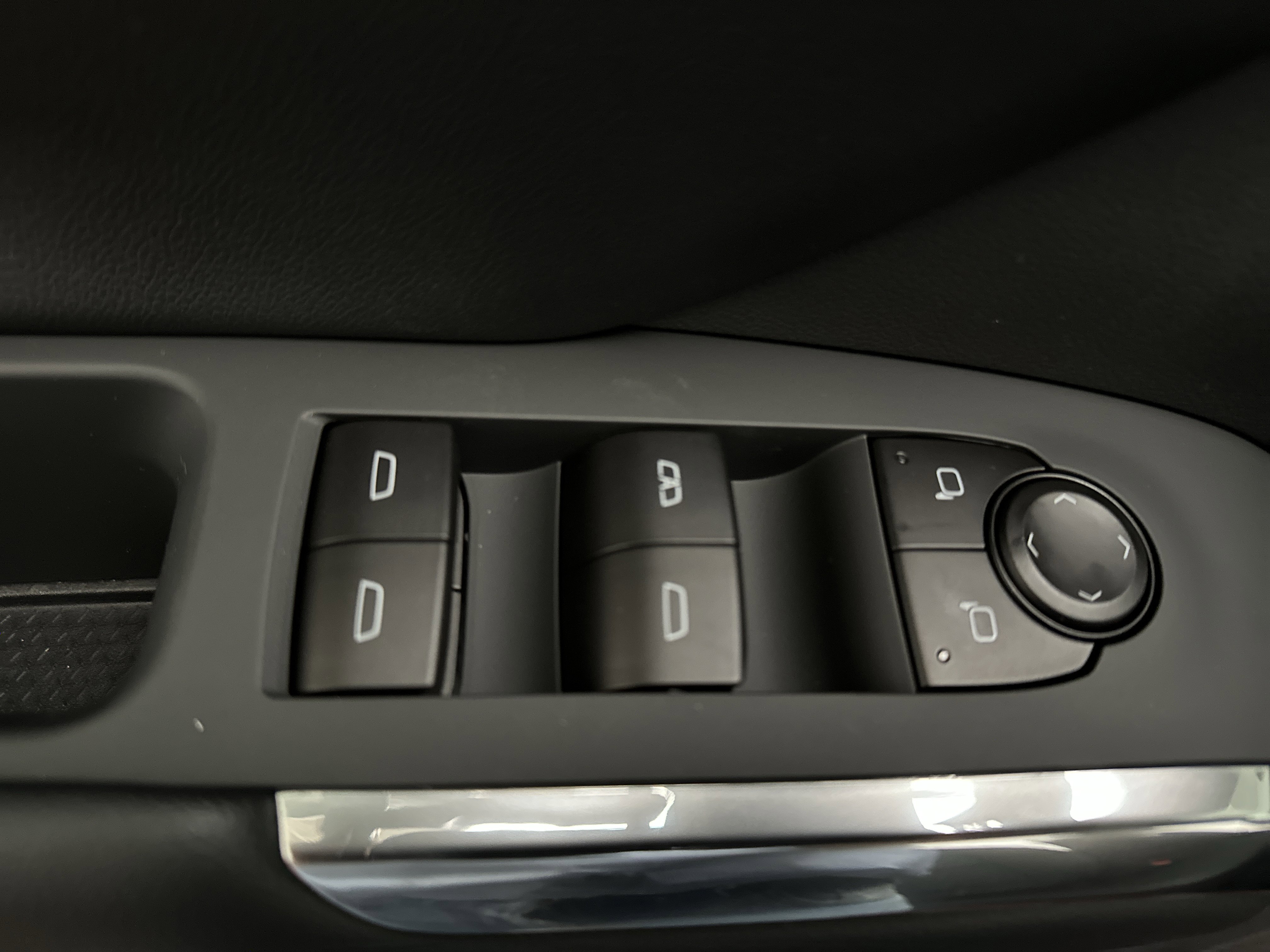 New 2026 Chevrolet Traverse LT w/ Driver Confidence Package image 20