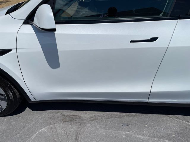 Used 2023 Tesla Model Y Long Range AWD/4WD image 24