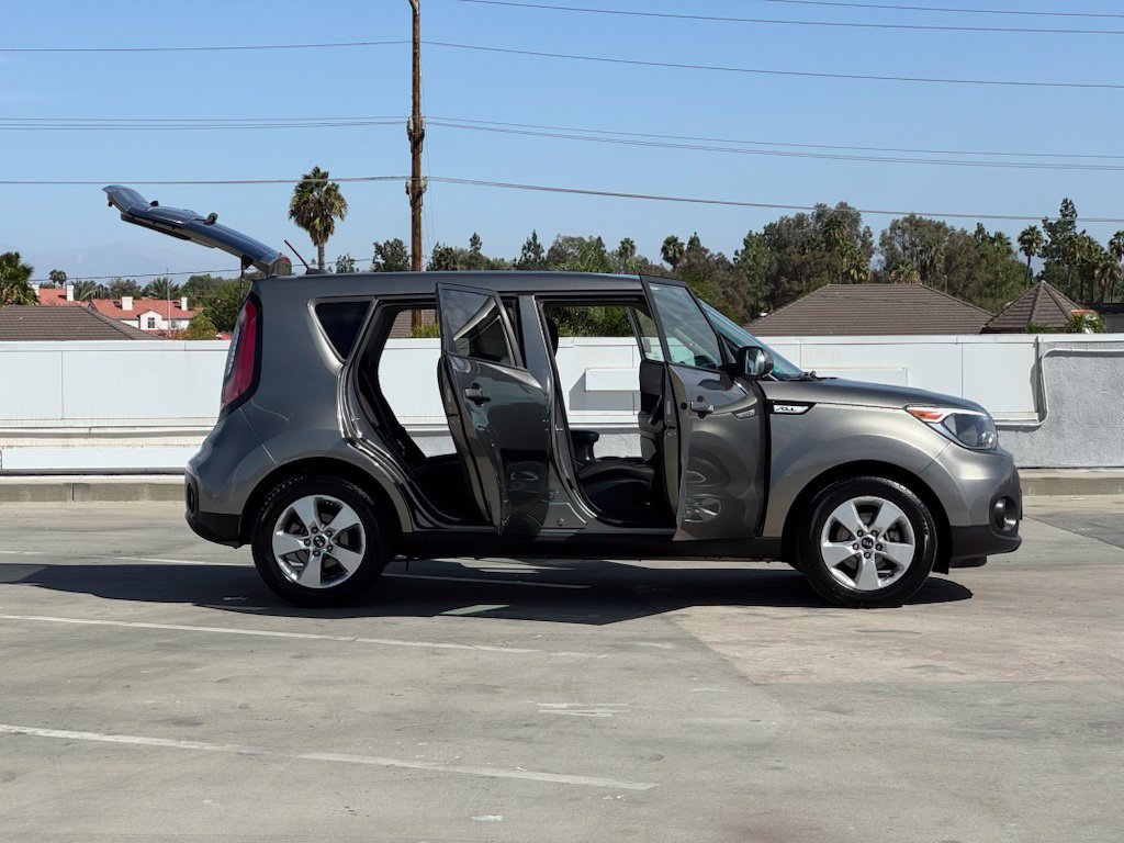 Used 2019 Kia Soul FWD image 29