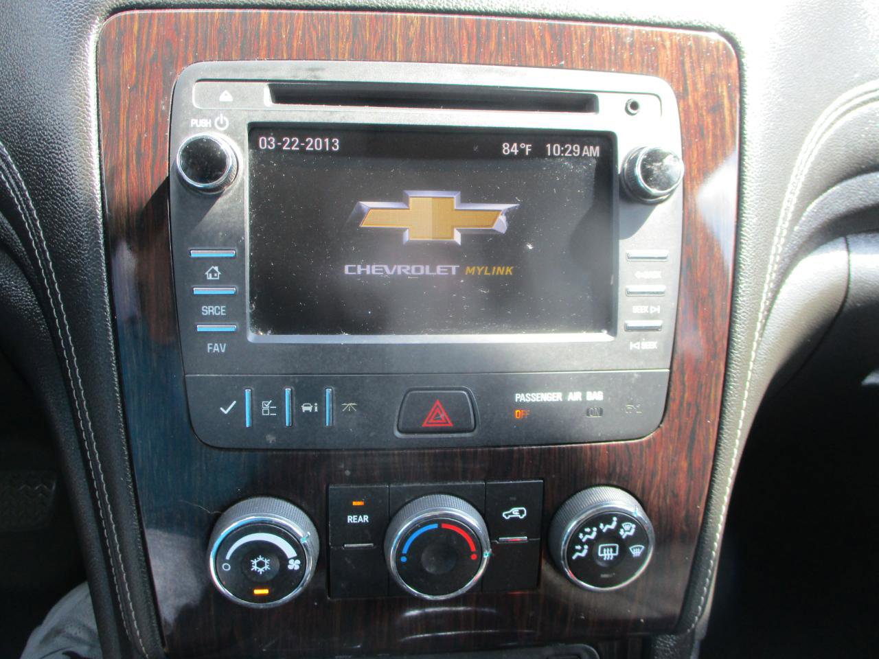 Used 2017 Chevrolet Traverse LT w/ Style and Technology Package FWD image 13