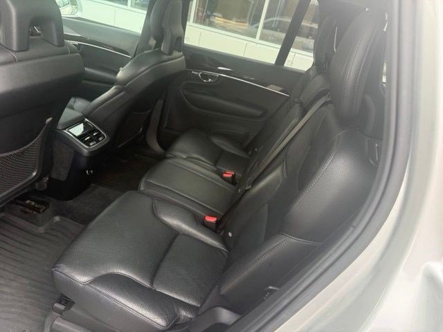 Used 2017 Volvo XC90 T6 Momentum w/ Vision Package AWD/4WD image 11