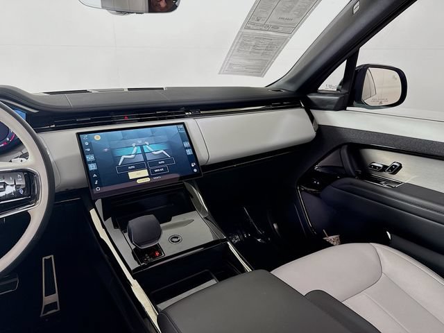 Certified 2025 Land Rover Range Rover Sport Dynamic SE AWD/4WD image 26