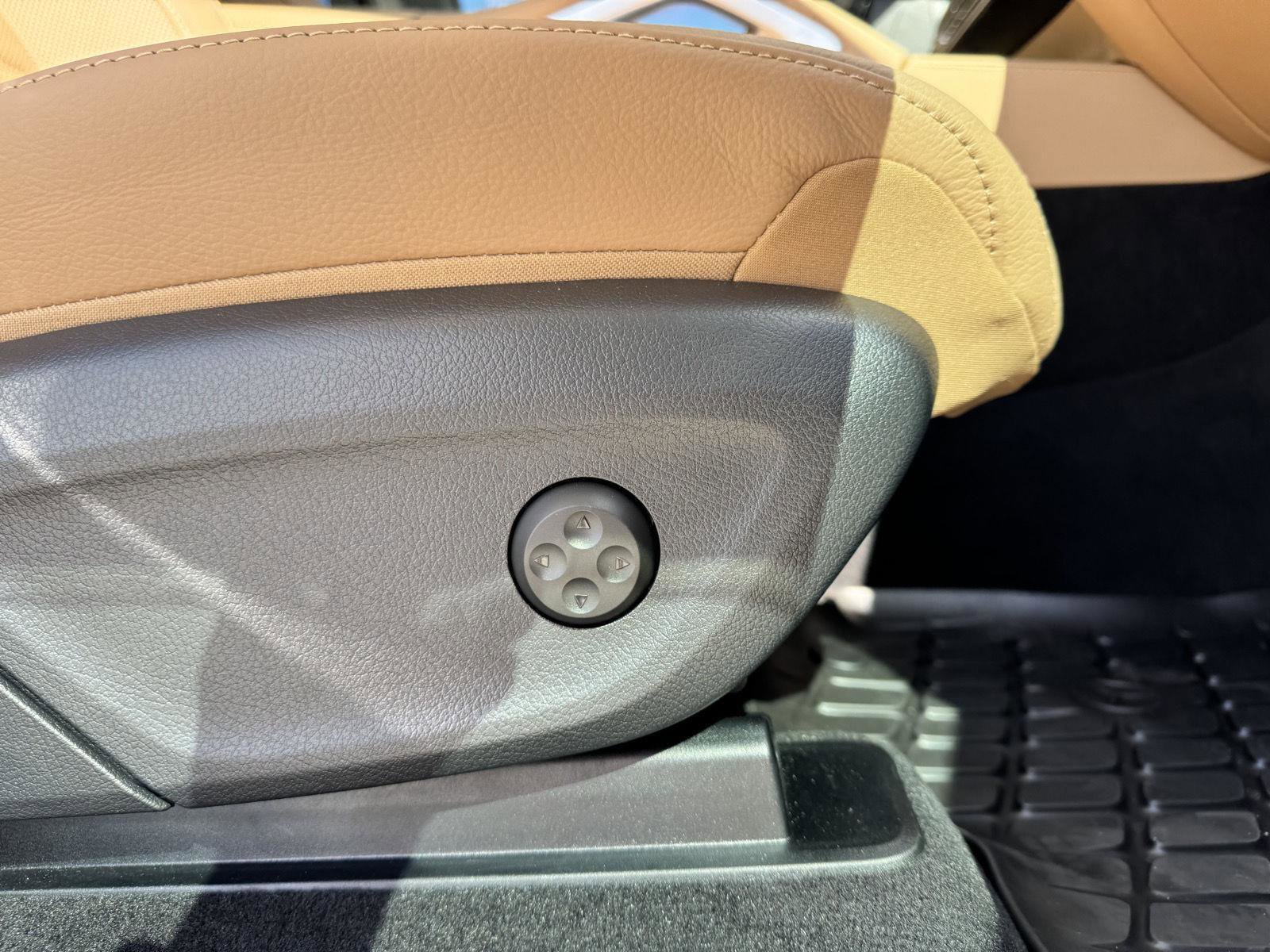 Certified 2026 Mercedes-Benz GLE 350 4MATIC image 32