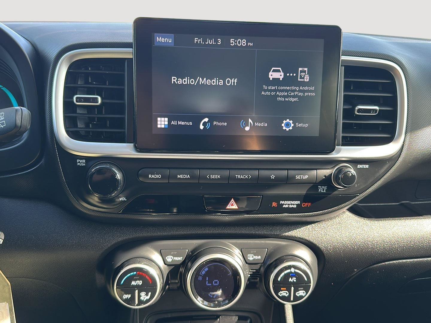 Certified 2023 Hyundai Venue SEL FWD image 34