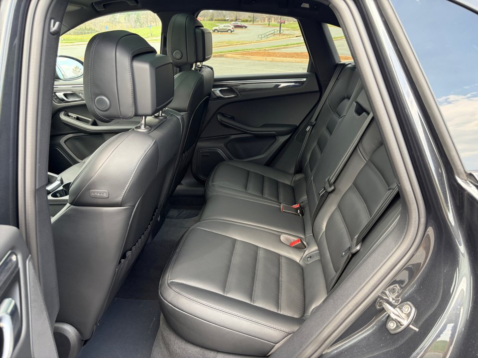 New 2026 Porsche Macan AWD/4WD image 20