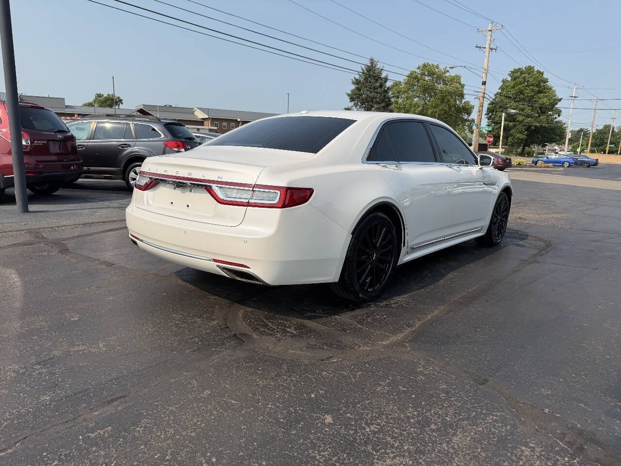 Used 2017 Lincoln Continental Select w/ Climate Package FWD image 7