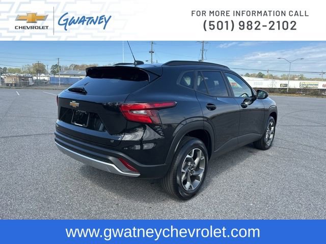 Used 2025 Chevrolet Trax LT w/ LT Convenience Package image 5