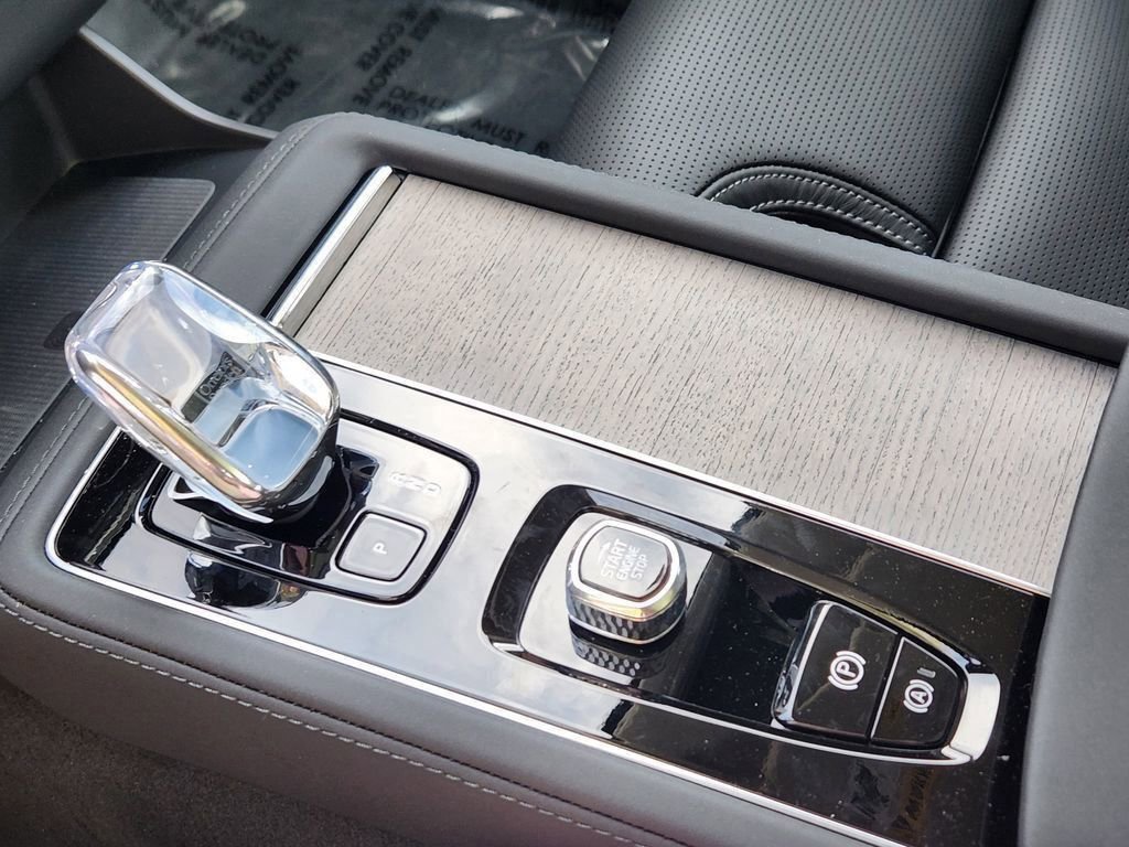 New 2026 Volvo XC90 T8 Ultra w/ Lounge Package image 18