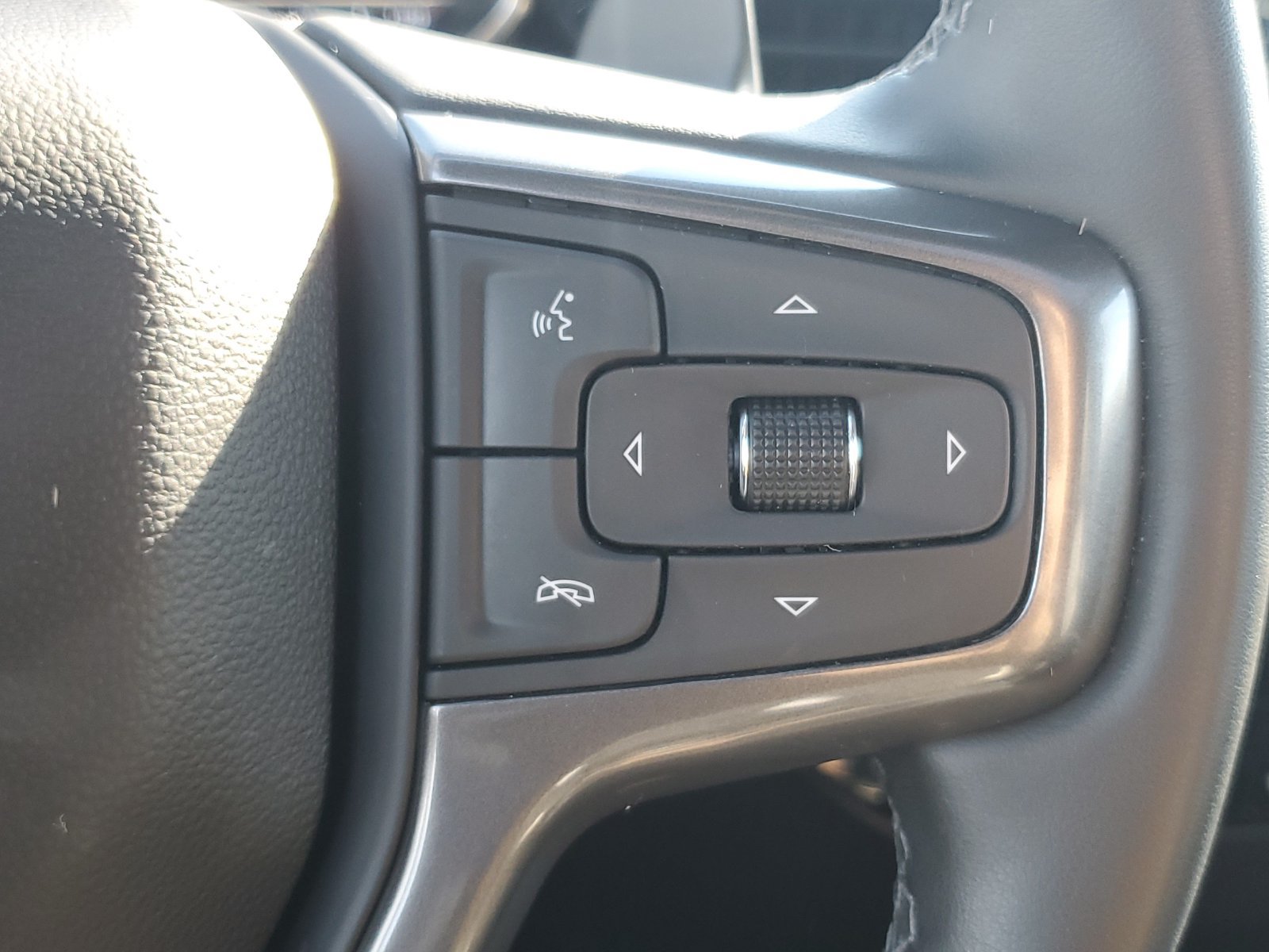 Used 2024 Chevrolet Silverado 1500 High Country AWD/4WD image 23