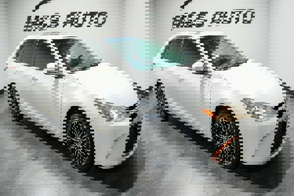 Used 2016 Toyota Camry SE image 7