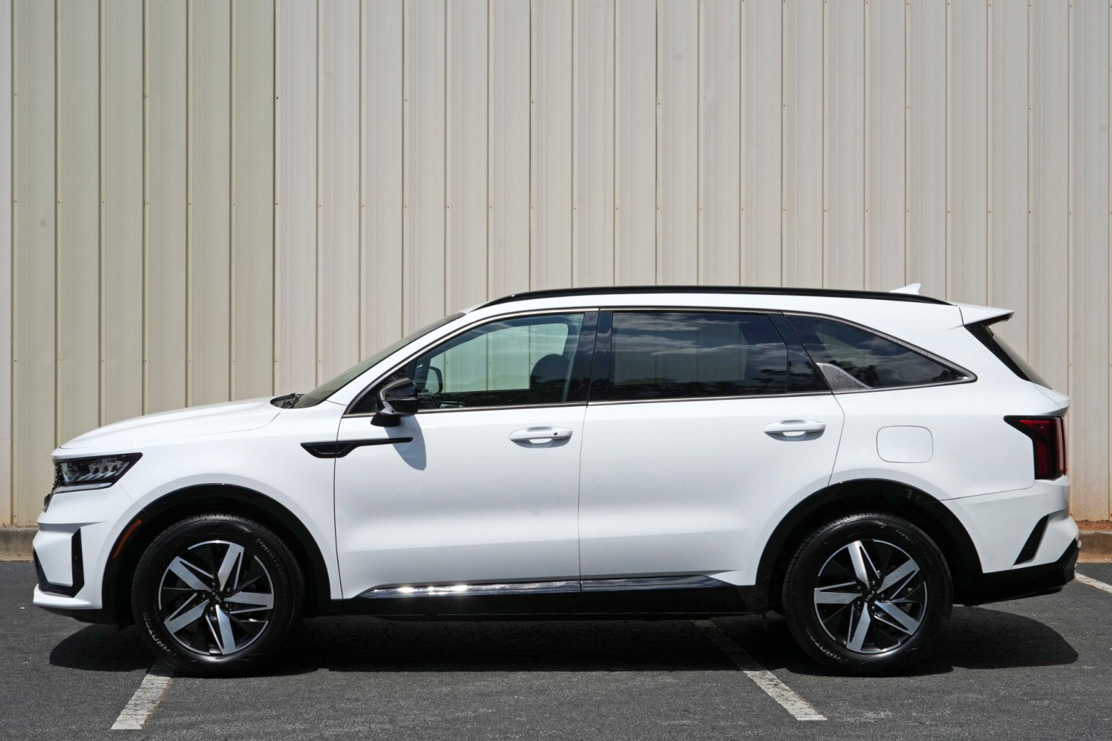 Used 2022 Kia Sorento S FWD image 46