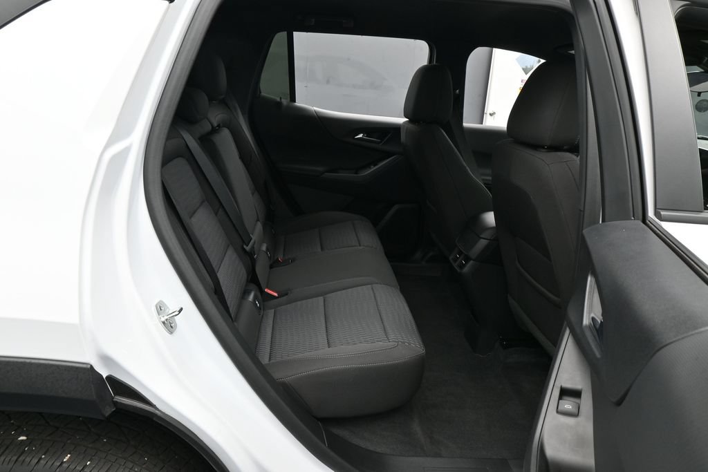 Used 2026 Chevrolet Equinox LT FWD image 34