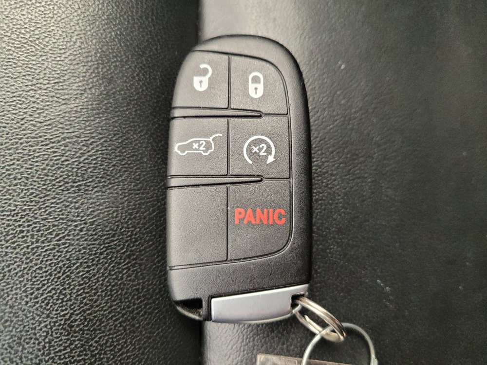 Used 2017 Jeep Grand Cherokee Limited AWD/4WD image 32