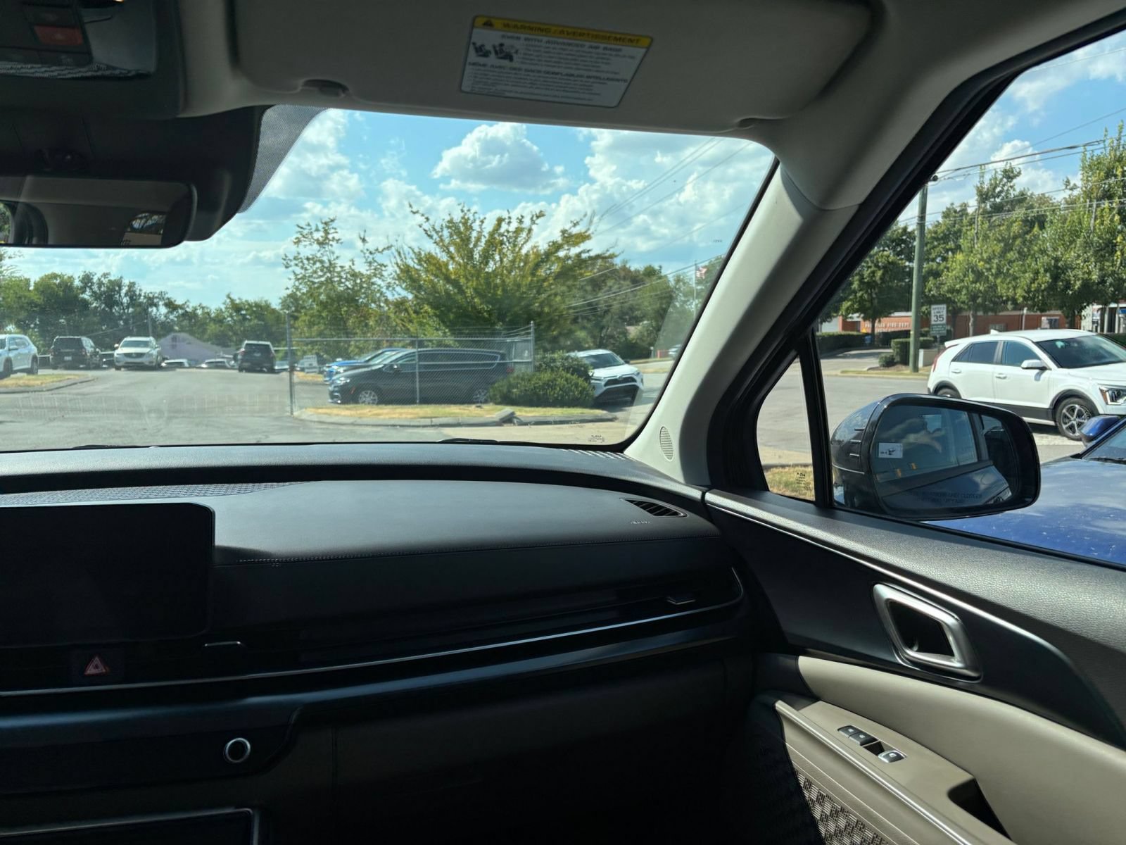 Used 2026 Kia Carnival FWD image 37