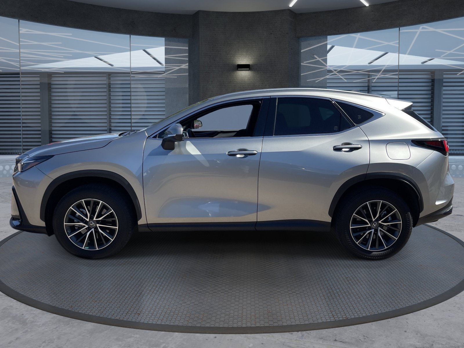 Used 2024 Lexus NX 250 FWD image 3