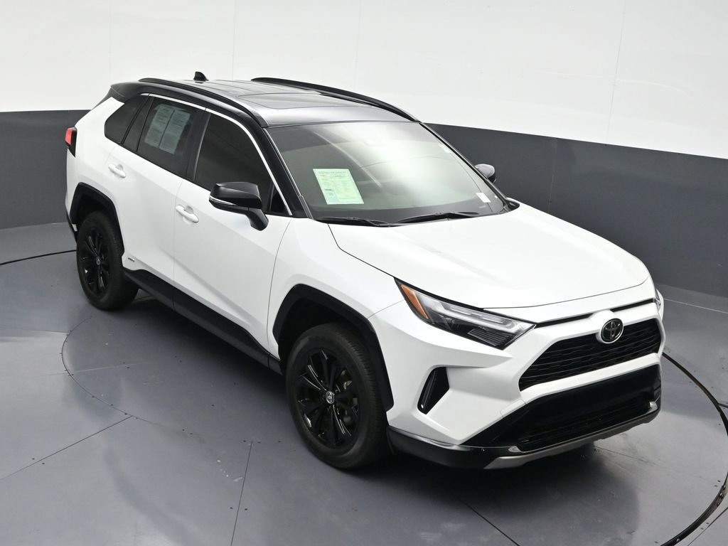 Used 2025 Toyota RAV4 XSE image 20